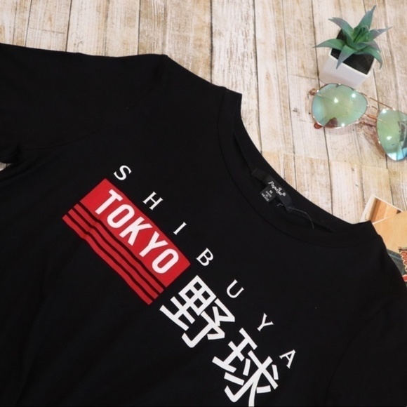 Papaya Graphic Tee. Black‎ Crop Top Medium - Picture 3 of 7